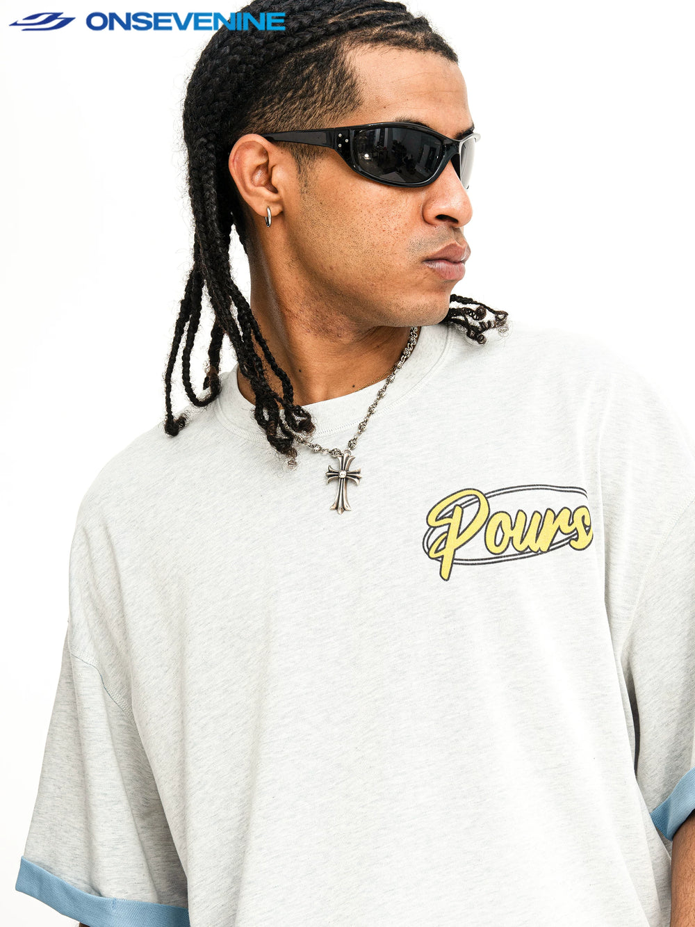 ONSEVENINE "Pours" Script Graphic Tee