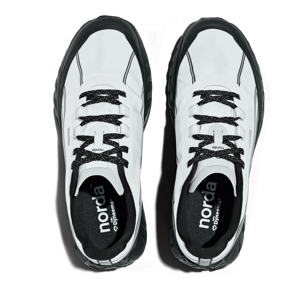 002 - M - Alpine White