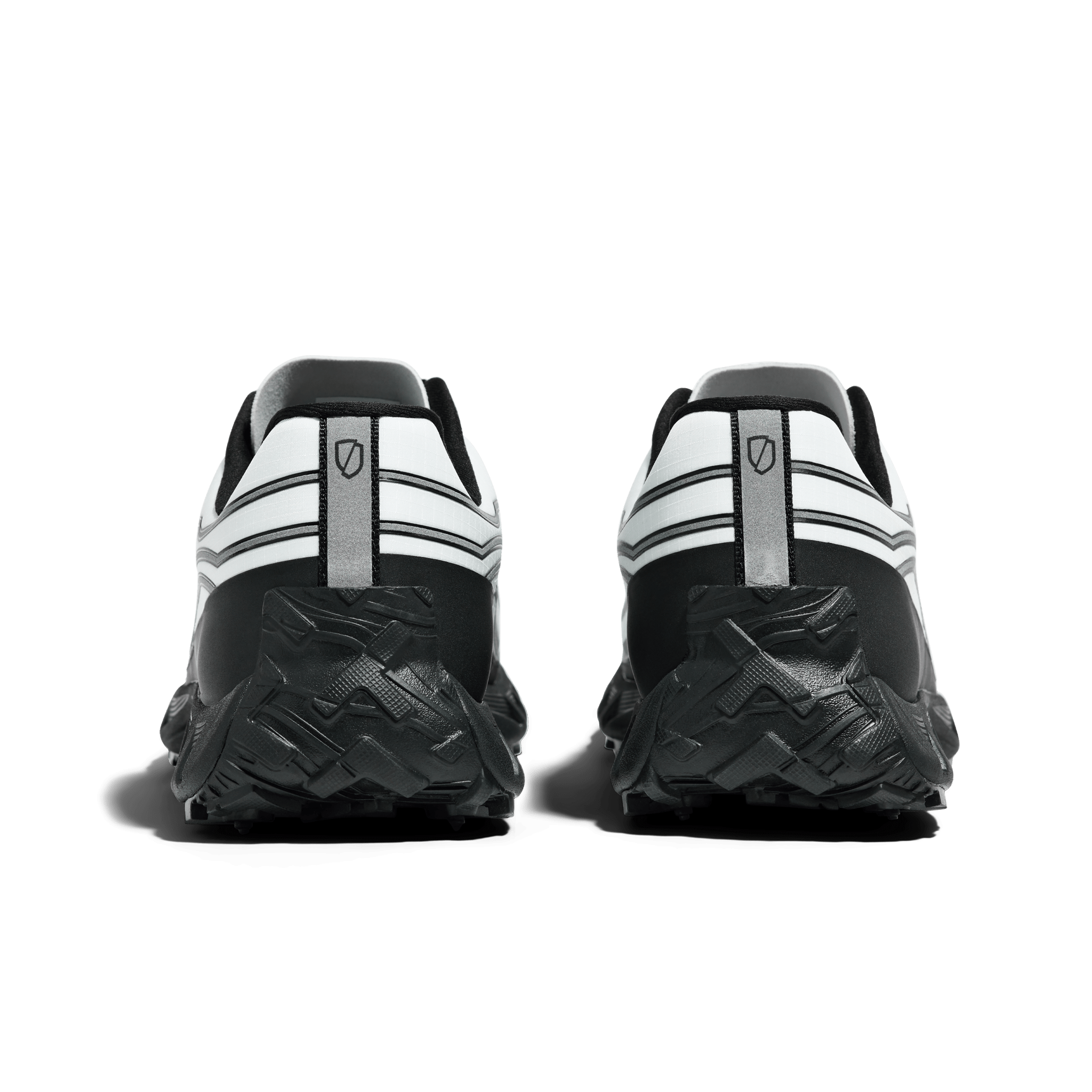002 - M - Alpine White