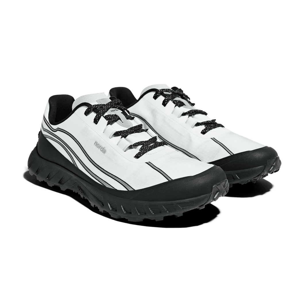 002 - M - Alpine White