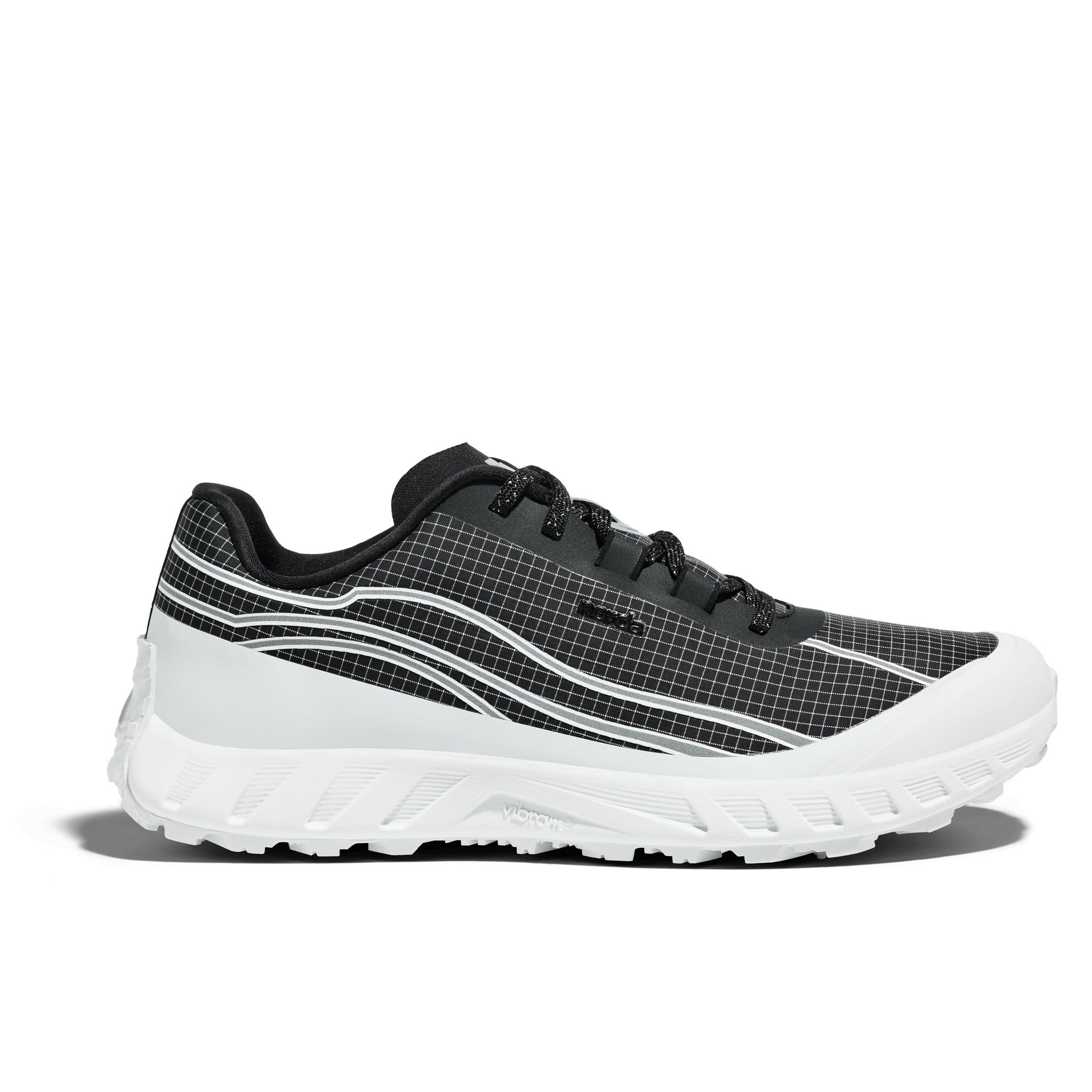 002 - M - Summit Black