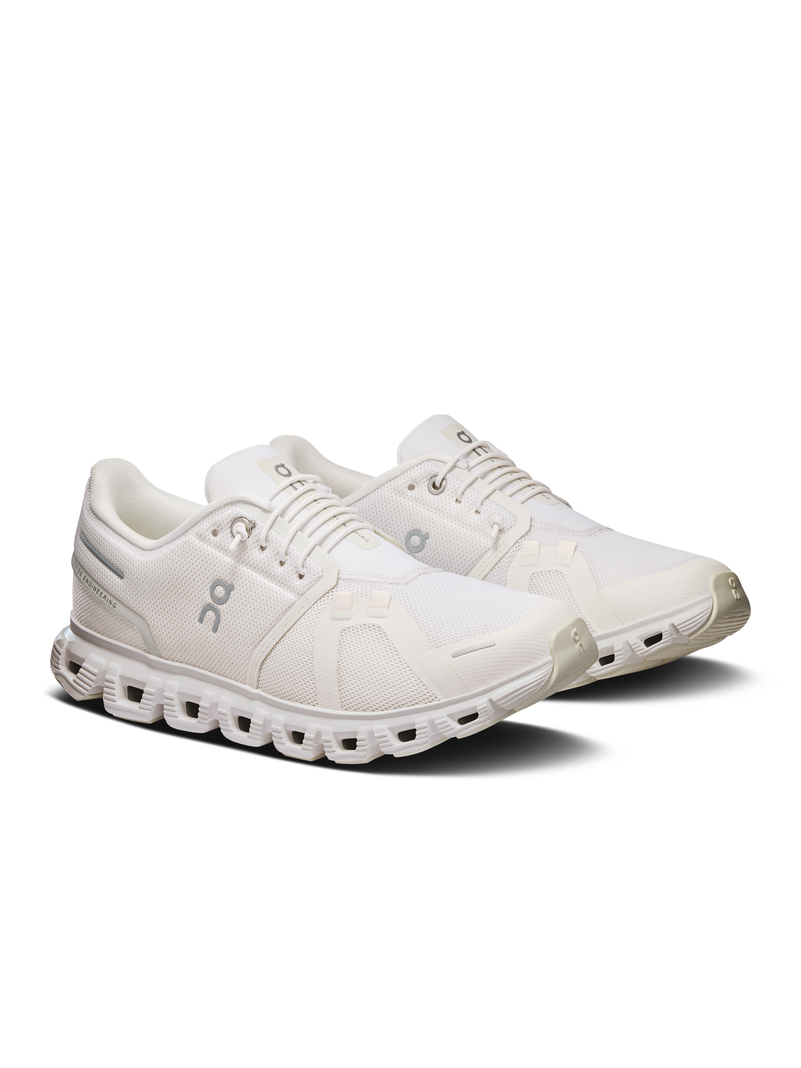 Women's Cloud 6