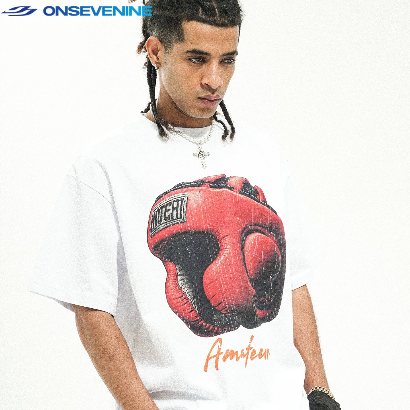 ONSEVENINE "Brave" Boxing Gloves Graphic Tee