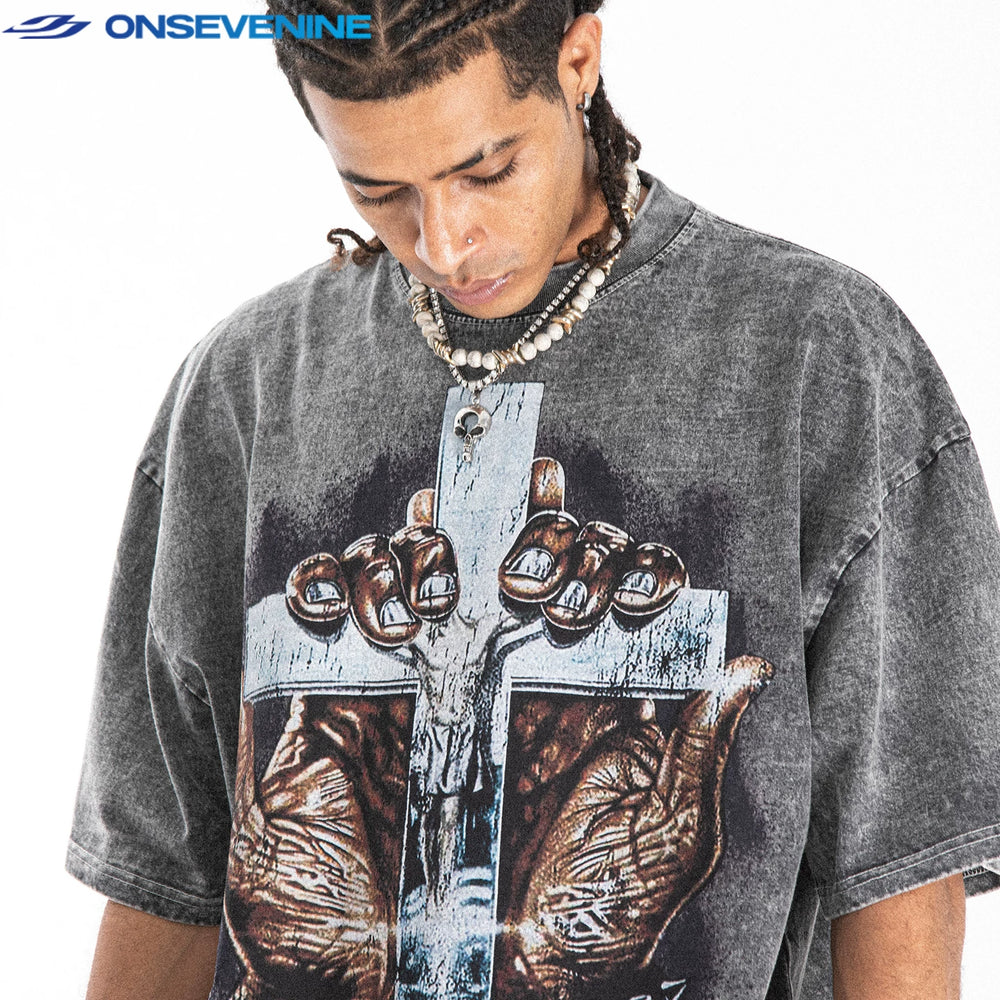 ONSEVENINE Grasping Hands Cross Graphic Tee
