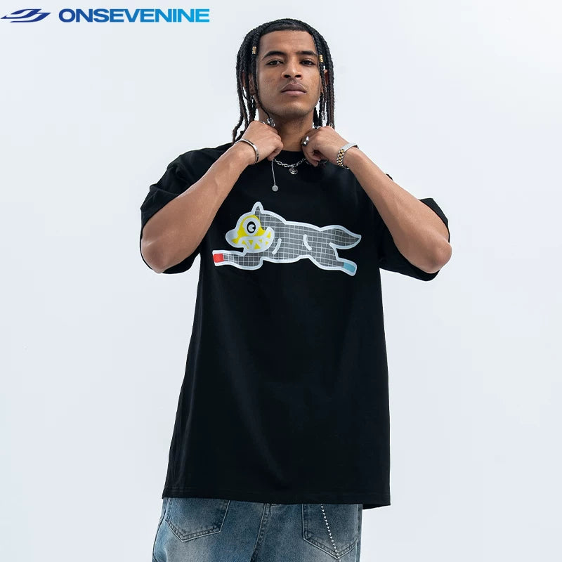ONSEVENINE Running Dog Graphic Tee
