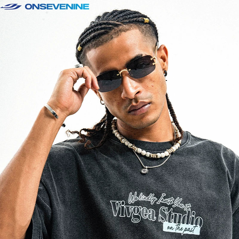 ONSEVENINE "Vivgea Studio" Typographic Graphic Tee