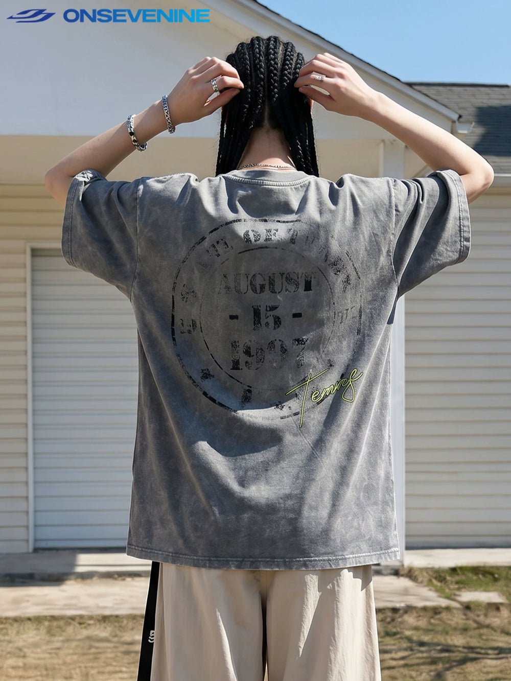 ONSEVENINE "The Exactly" Surreal Graphic Tee