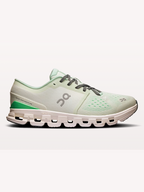 Women's Cloud X 4