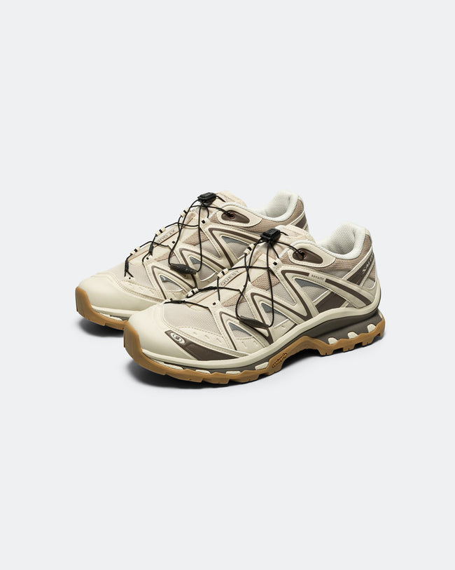 XT-Quest - Almond Milk/Falcon-White Pepper Main Image